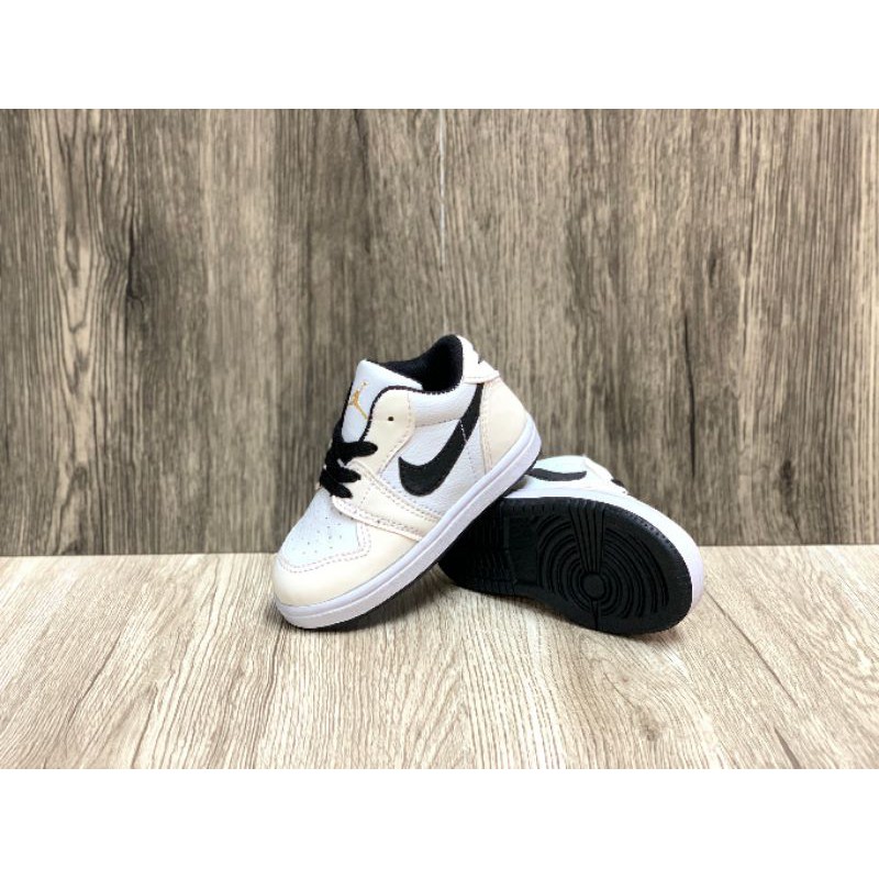 Sepatu Anak Laki dan Sepatu Sneakers Anak Perempuan Jordan Kids Sepatu Anak Laki Laki 10 Tahun Sepatu Anak Sneakers Laki Laki Perempuan Nike Jordan low Grade Original