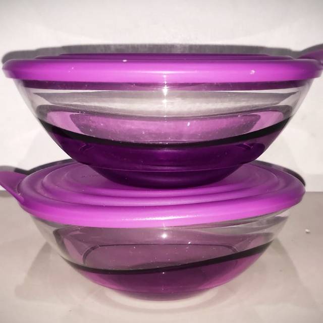 Tempat Makanan Tupperware