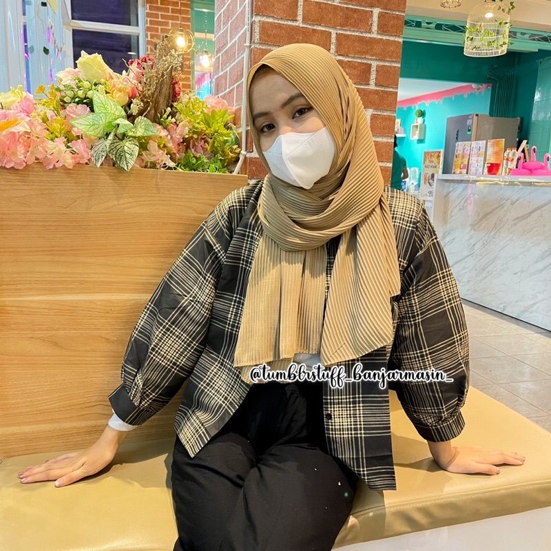 KEMEJA OVERSIZE WANITA  KEMEJA OSLIN CASUAL BLOUSE KOTAK KOTAK FLANEL WANITA BAHAN KATUN PREMIUM LENGAN PANJANG FULL KANCING KEKINIAN TERBARU KOREA KOREAN STYLE WANITA CEWEK TARTAN TWO TONE CROP TOP THRIFT  KEMEJA GUILEN LENGAN BALON SIZE L LD 90 Cm-3