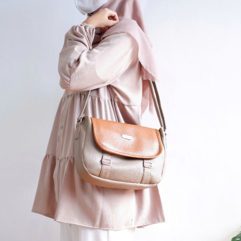 QILA Slingbag