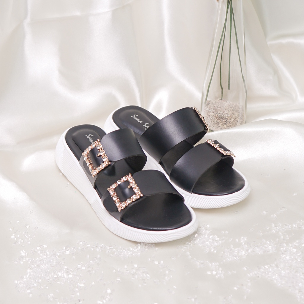 SARA SARA JOA Sandal Wanita Double Strap Kristal Sendal Gesper Cewek Kekinian