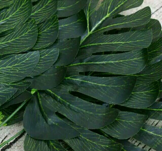 DAUN MONSTERA ARTIFICIAL / DAUN HIAS IMITASI