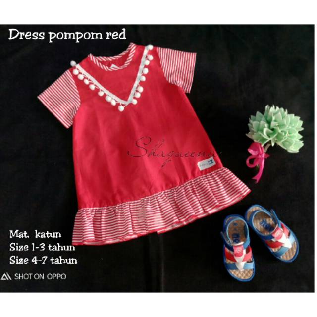 Dress pompom