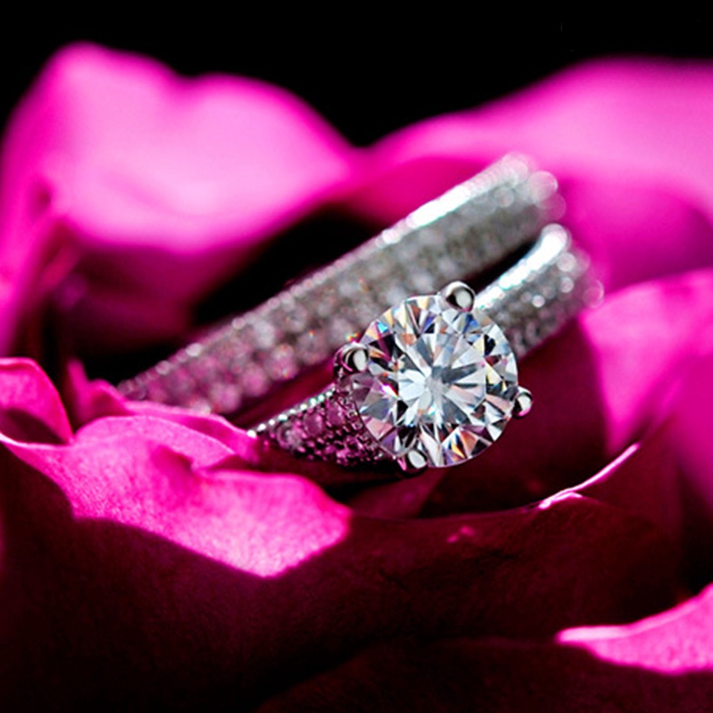 2pcs / Set Cincin Berlian Imitasi Bahan Tembaga Untuk Pernikahan