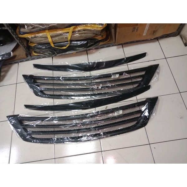 grill custom innova 2004-2006