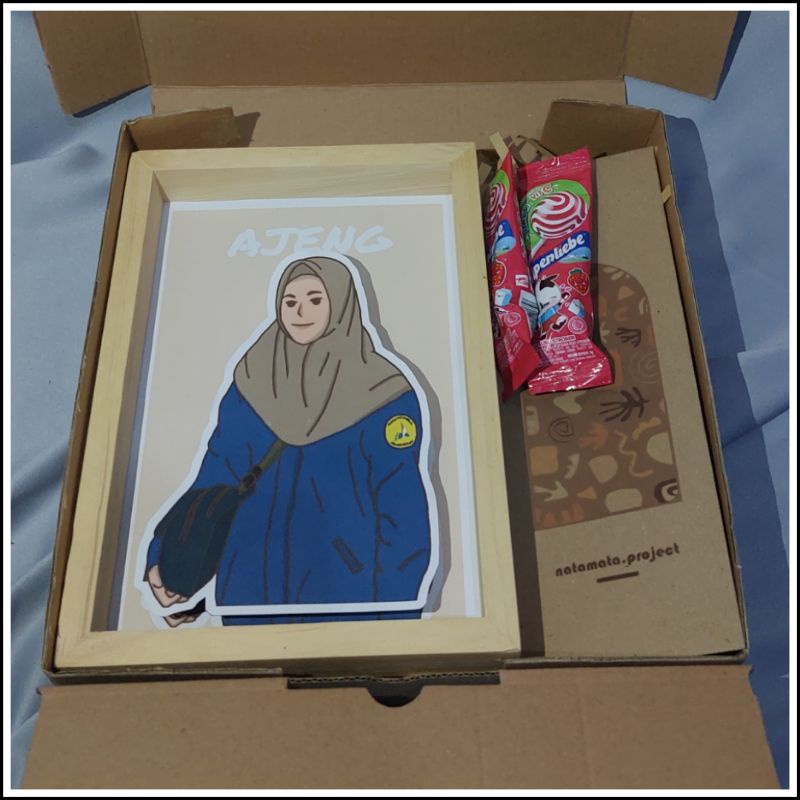 Emerge (3D) wooden lineart | Kado wisuda figura | Giftbox wisuda | Gambar lineart wajah | Gambar kar
