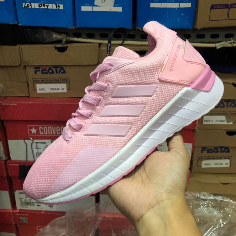 Adidas questar