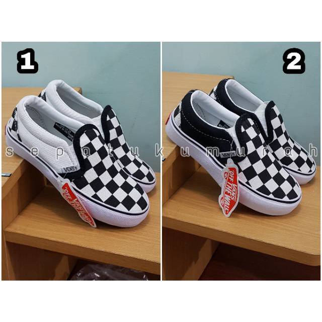 SLIP ON VANS ANAK SUPREME MARON HITAM DAN PUTIH