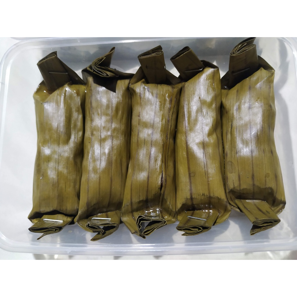 

sosis babi (non halal) bungkus daun