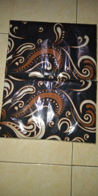 Kain Batik Solo Motif Secangkir Kopi Joss Jogja Warna Dasar Hitam