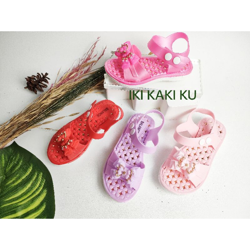 SANDAL ANAK IMPORT PEREMPUAN CEWE SENDAL LEBARAN BLING PITA BALANCE 1966