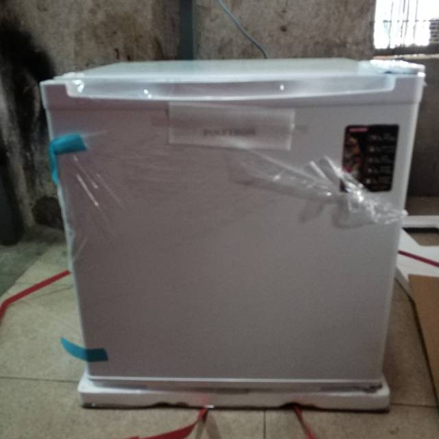 Kulkas Minibar Polytron PRH 50