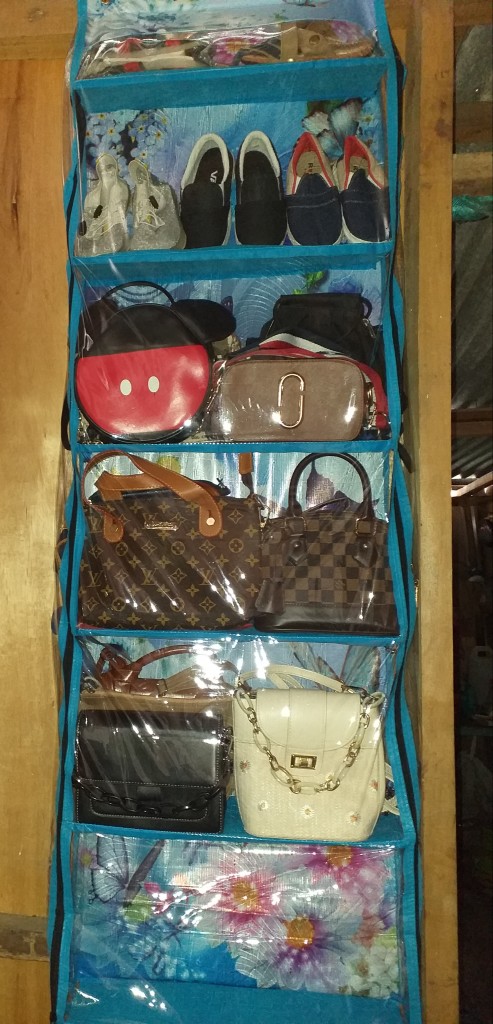 Rak Tas Gantung Mika Tebal  0,20