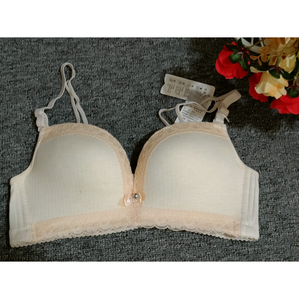 BRA/ BH WANITA 2223# TIDAK ADA KAWAT, BUSA SEDANG SIZE 34-38