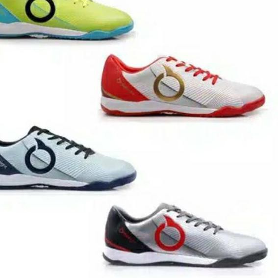 ► Sepatu Futsal OrtusEight Prodigy In ✦