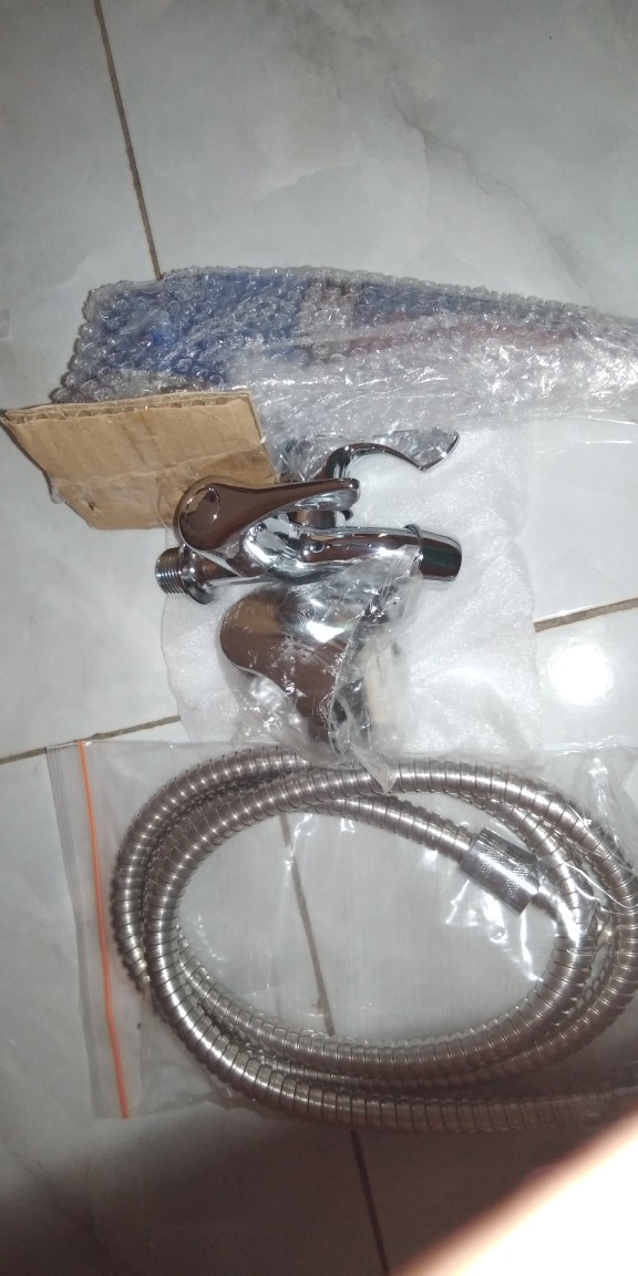 Murah Kran Shower Ion Healthy Spa Kamar Mandi Paket C ( Kran Cabang Engkol + 1 Set Hand Shower Ion )