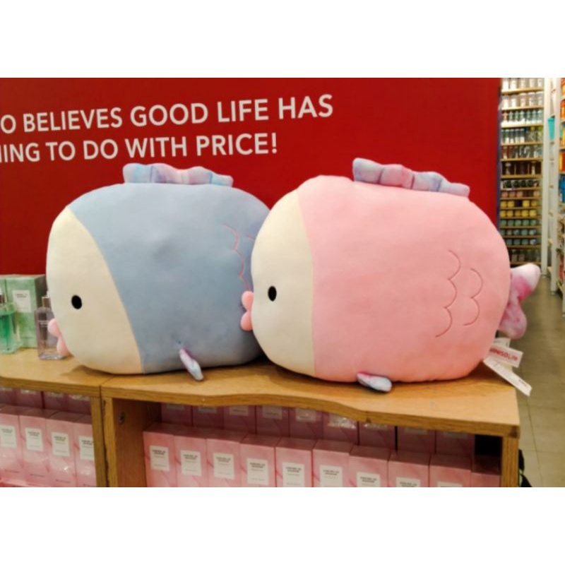 Miniso Bantal Ikan Hias/Fish Pillow
