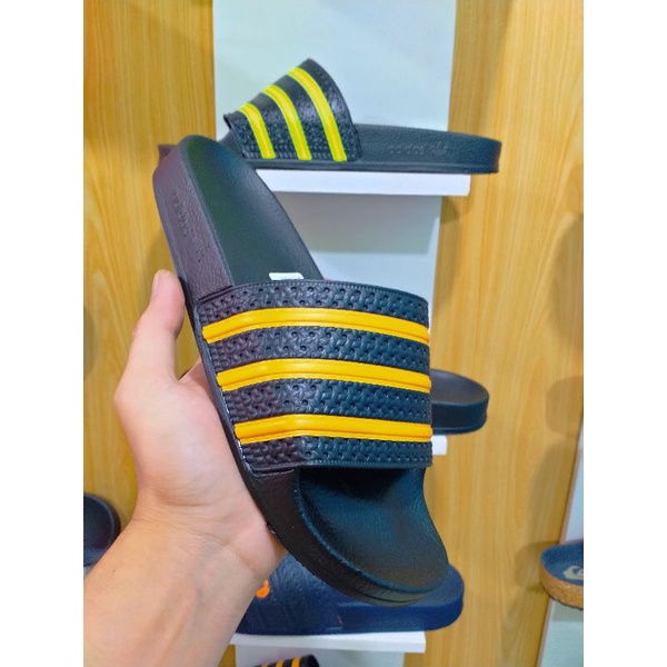 Sandal slop pria/wanita Sandal slop Adidas Adilette Size 38-44