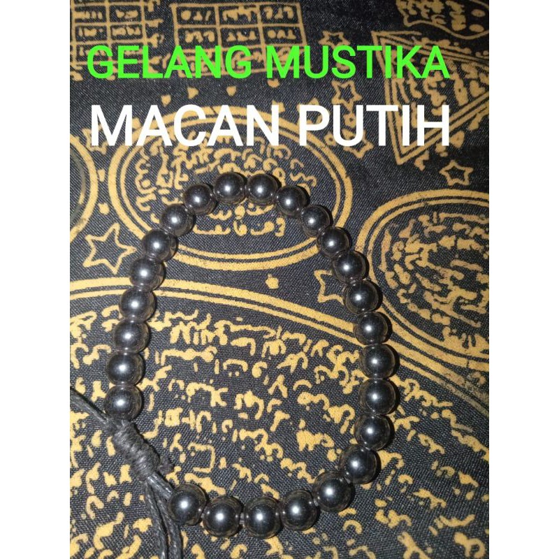 Gelang mustika macan putih