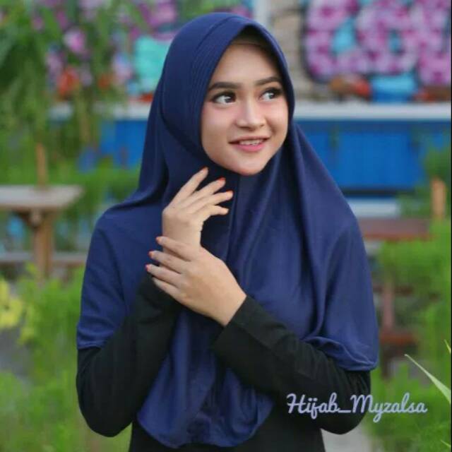 Hijab instan jilbab bergo, kaos, pet antem ukuran M,  murahhhh