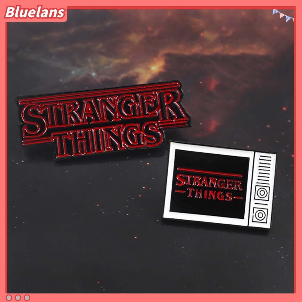 Bluelans Pin Bros Lencana Desain Kartun TV Tulisan Inggris Stranger Things Untuk Dekorasi Pakaian