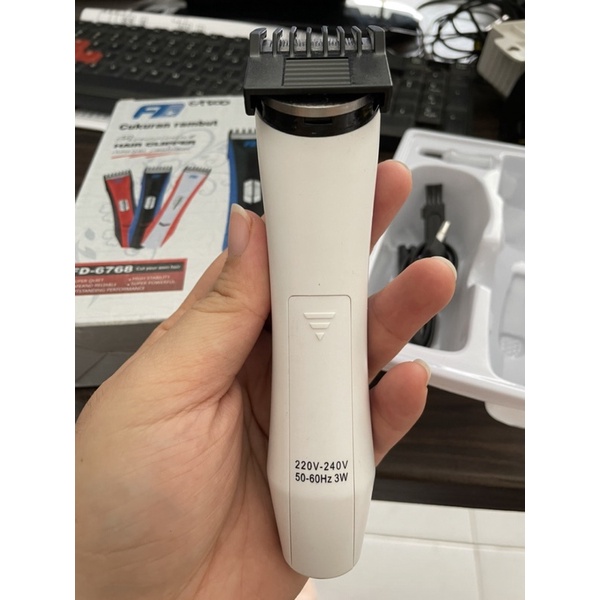 CUKURAN RAMBUT HAIR CLIPPER FD6768