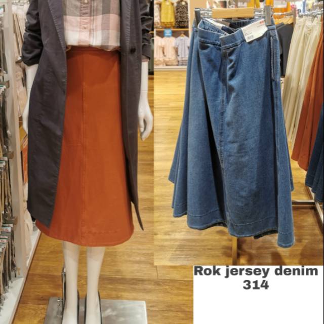 uniqlo denim jersey skirt
