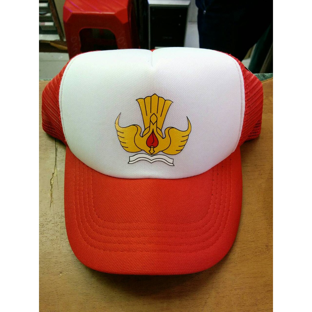 Topi Trucker Tut wuri handayani Topi SD SMP SMA Banyak Warna