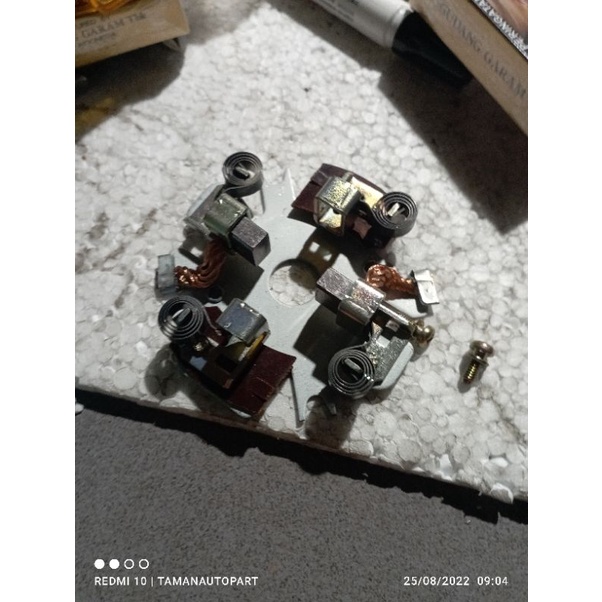 DUDUKAN/HOLDER BROSTEL DINAMO STATER COLT T120 OLD/LAMA ND LOST PACK