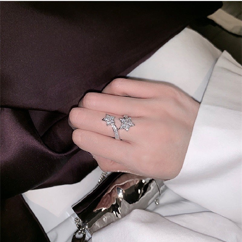 Cincin Model Terbuka Adjustable Desain Bintang Aksen Berlian Imitasi