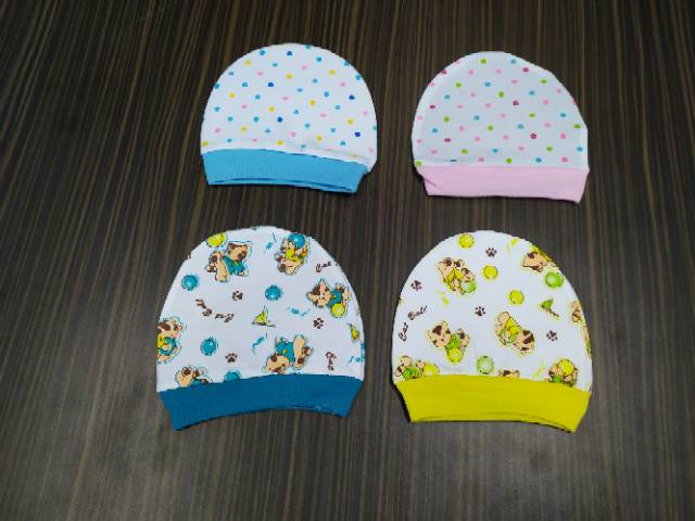 Topi bayi Motif