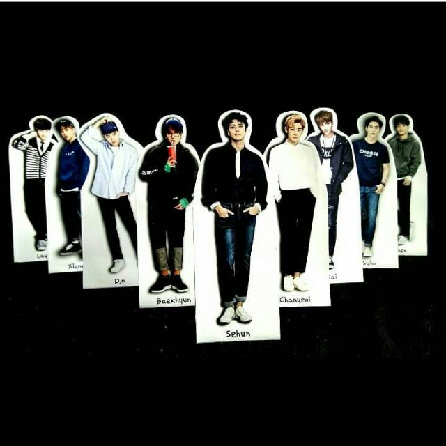 STANDEE KPOP EXO VERSI 1