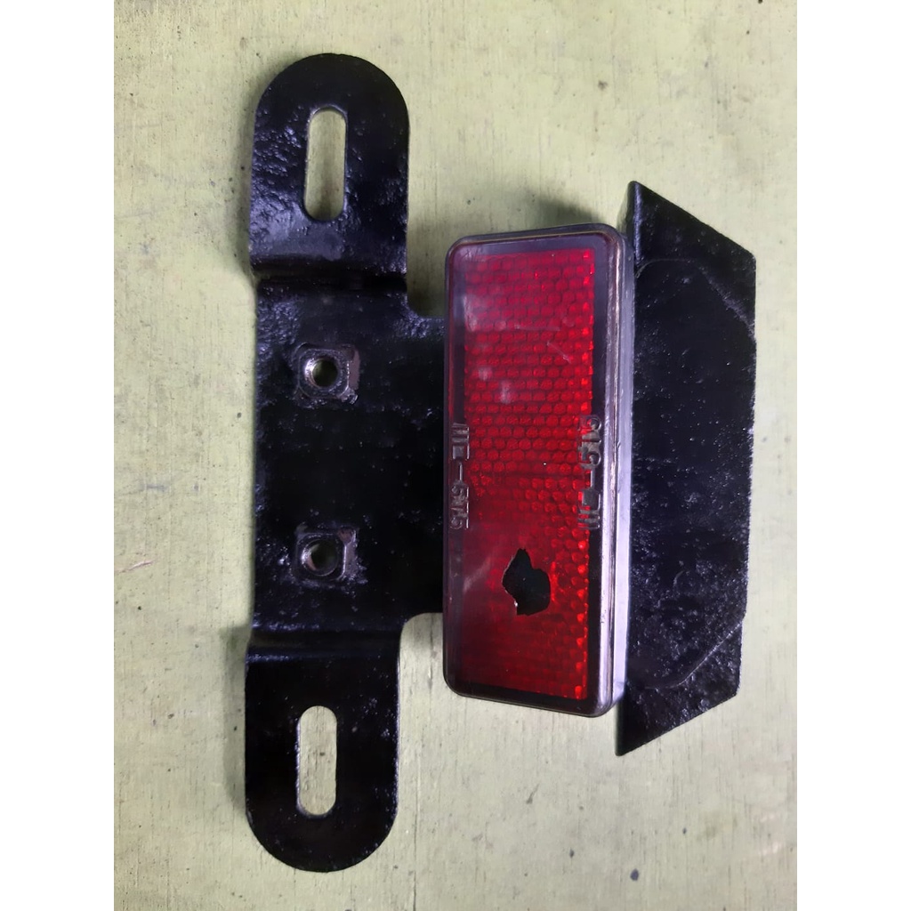breket bracket dudukan pangkon plat nomor belakang motor Yamaha fizR fiz r bisa dipasang di vega R l