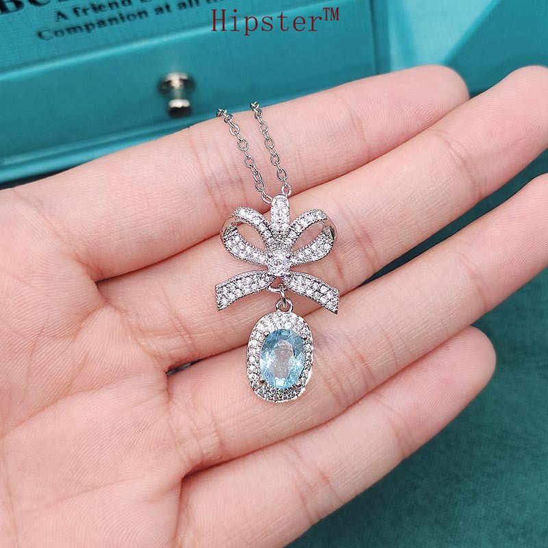 Fashion New Natural Blue Topaz Butterfly Pendant Women 'S Necklace