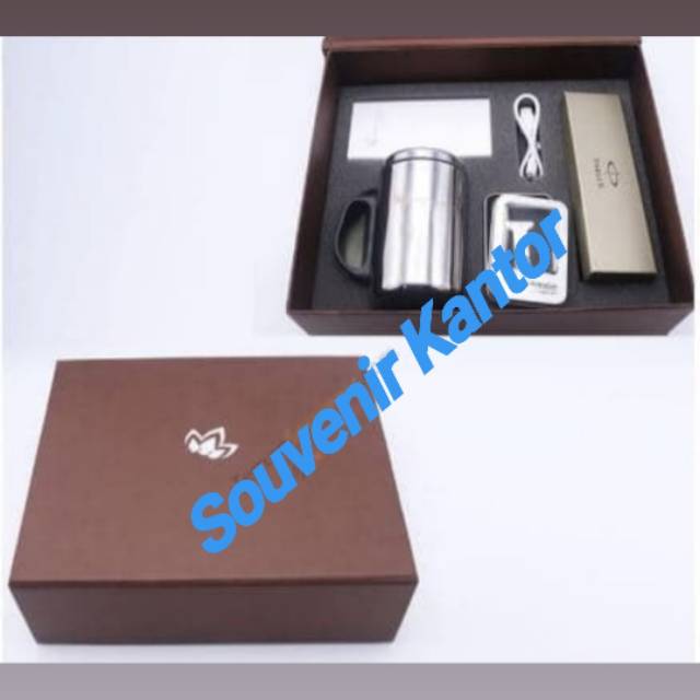 

Gift Set Eksekutif 4 in 1Custom Tumbler Powerbank Name Card Pen Logo