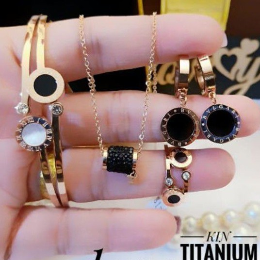 Titanium Set Perhiasan 3130o