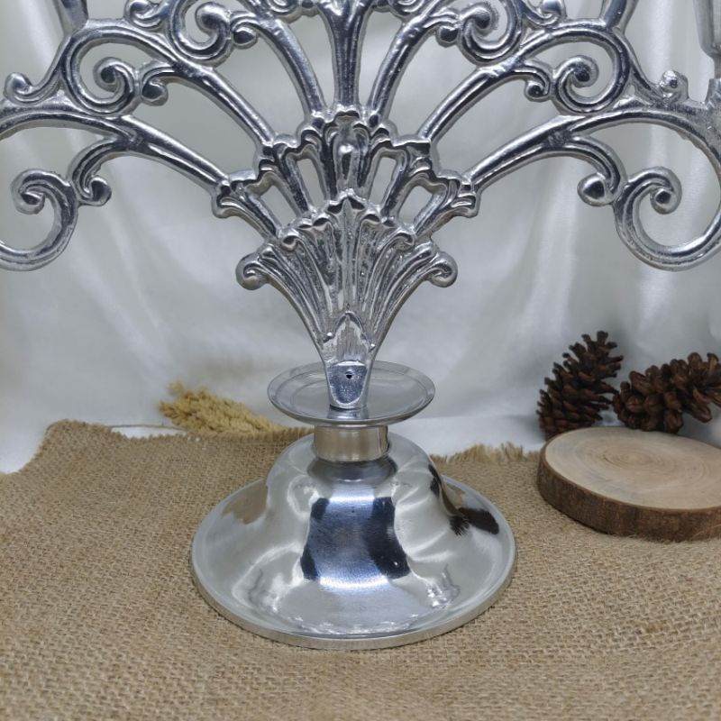 Tempat lilin cabang 7 / 7 lubang lilin logam silver