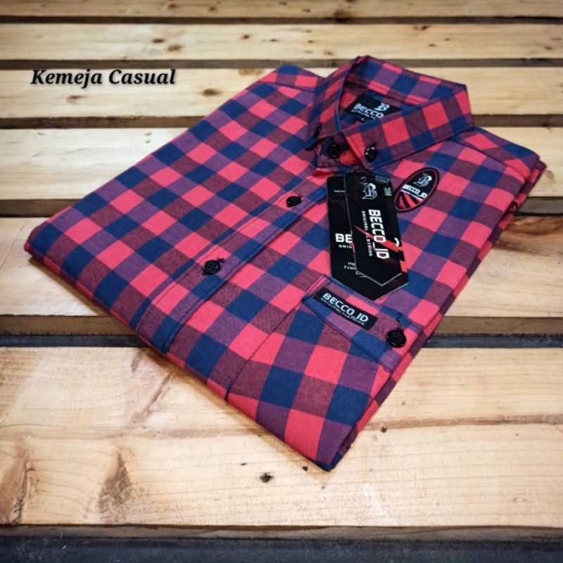 Kemeja lengan pendek pria motif kotak-kotak / kemeja printing pria lengan pendek / kemeja pendek distro pria import terbaru 2022