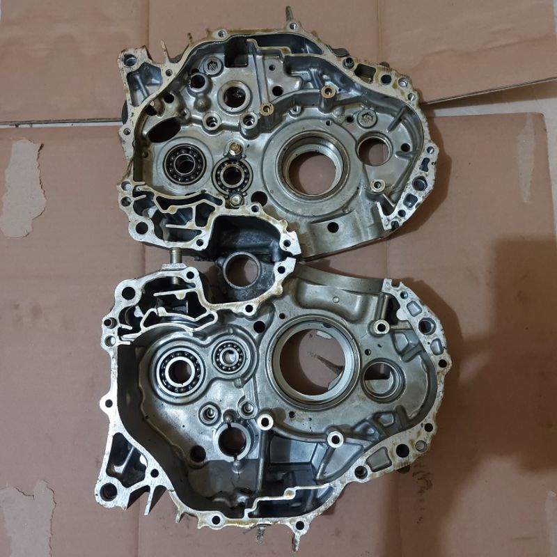 CRANKCASE KRENGKES  BLOK KALTER KANAN KIRI NOMER MESIN VERZA 150 MEGAPRO MONO FI 150 INJEKSI MEGAPRO