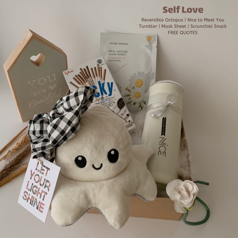 

Self Love Gift Set / Hampers Birthday / Gift Box Graduation / Hadiah Ulang Tahun / Gift Set Pacar Cewek / Kado Pacar Cewek / Souvenir Anak-Anak