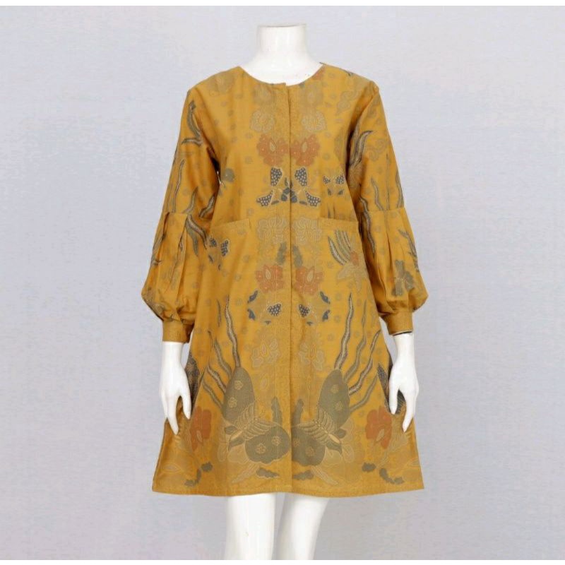 tunik batik wanita modern lengan balon warna kuning motif kupu cocok untuk kerja kantoran