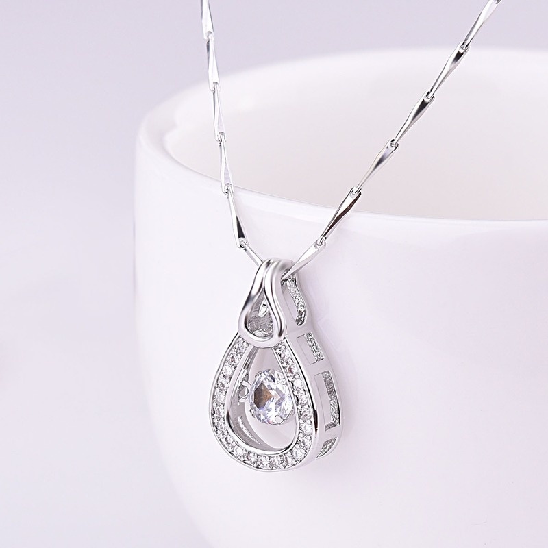 [Ready Stock]Fashion Inlaid Diamond Smart Pendant Silver Necklace