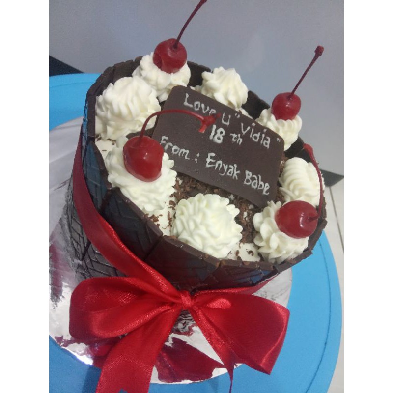 

kue ulang tahun/kue ultah /kue blackforest