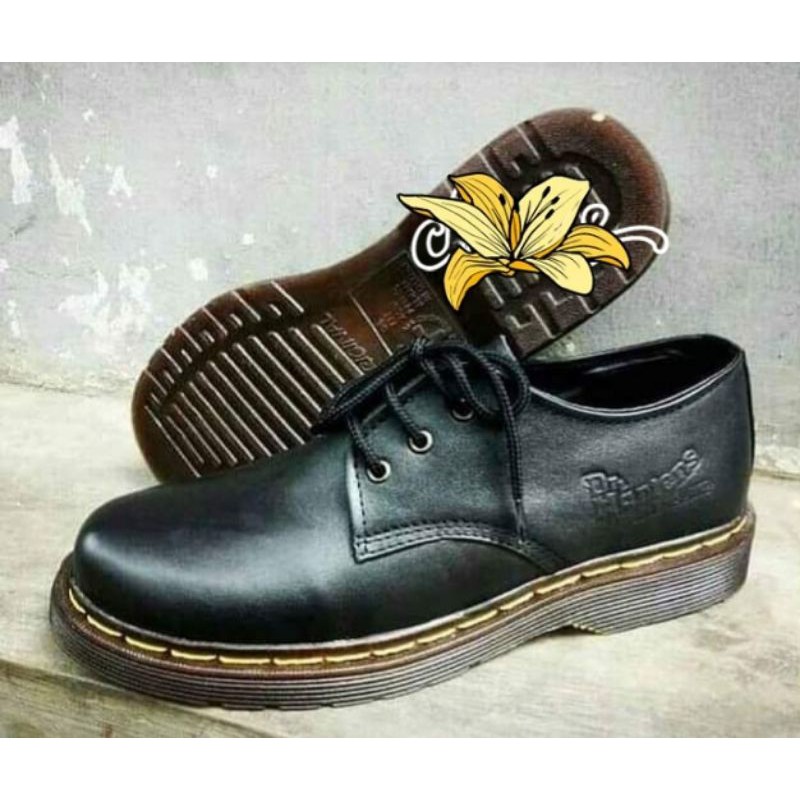 Sepatu dokmar kulit pria