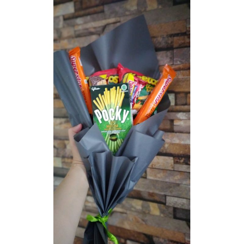 

Snack Bouquet / Bucket Snack Makanan / Kado Hadiah Sidang Wisuda Sidang Skripsi/Hadiah Ulang Tahun
