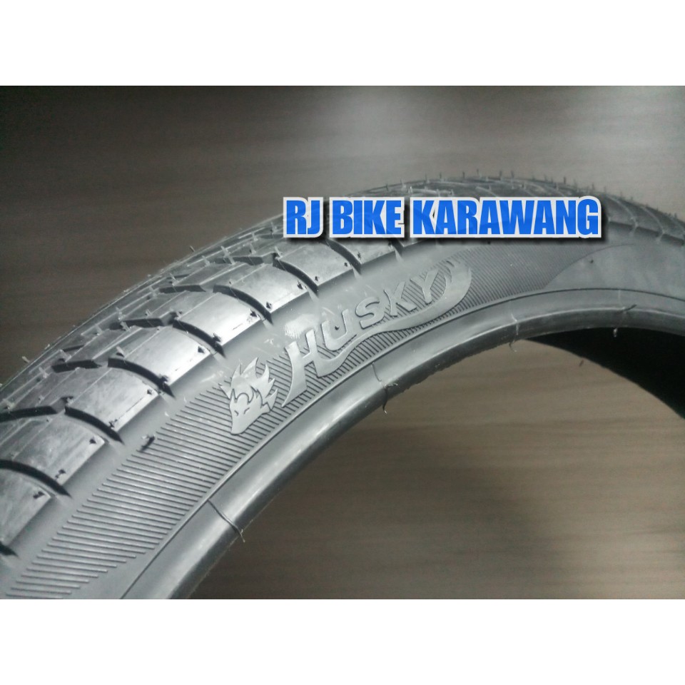 Ban Luar Swallow 20 x 2.30 Spectra Husky