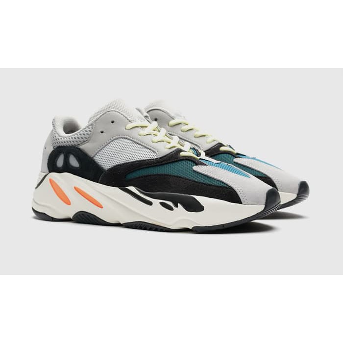 harga adidas yeezy 700
