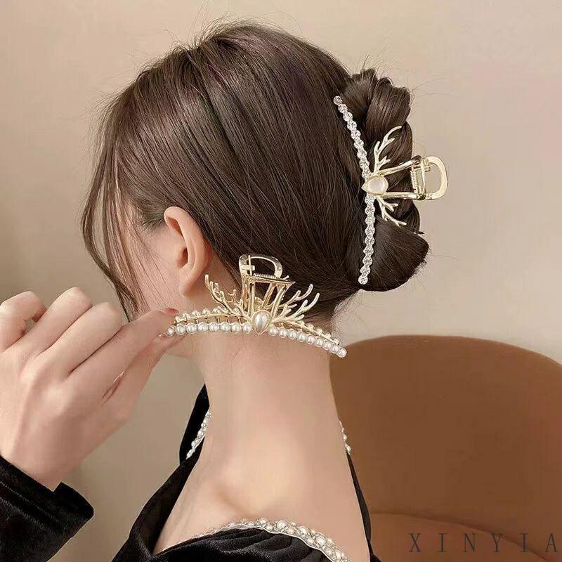 Jepit Rambut Wanita Bahan Metal Aksen Mutiara Dan Berlian Imitasi Untuk Musim Panas