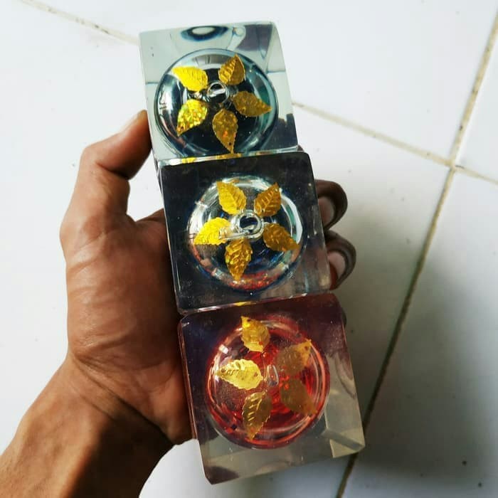 

Koleksi Minyak Apele-J in Warna Merah Hitam Biru Daun 5