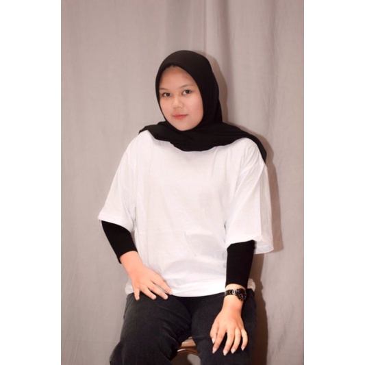 kaos oversized putih